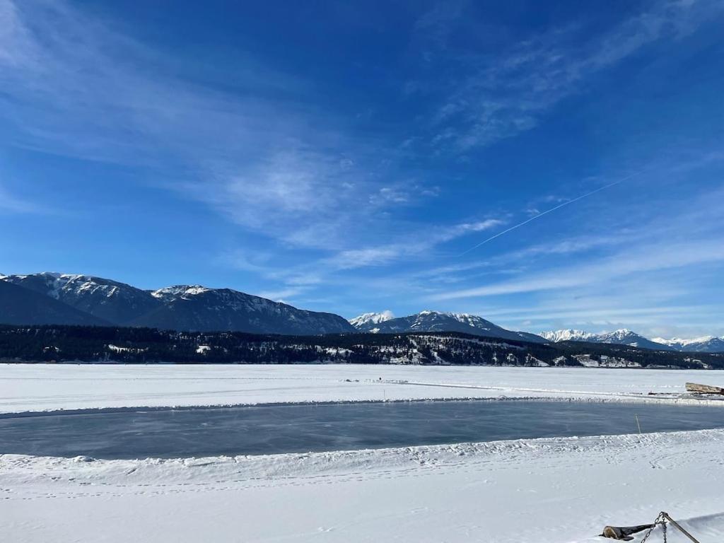 Akiskinook At Windermere Lake - Private Beach Access - New Pool And Hot Tub Now Open! Invermere Exterior foto